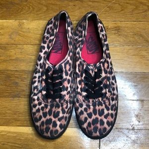 Leopard print Vans Lo-pro Women’s size 7